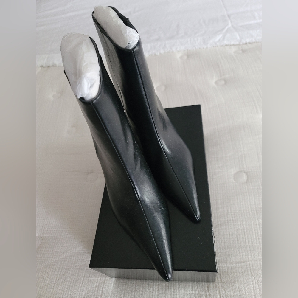 H&M Elegant Black Heeled Boots
